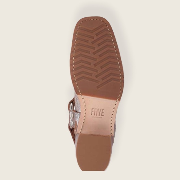 Festival Frye Harness 8G Glitter Silver Tan Pull On Metallic Cowboy Short Boot - Picture 8 of 15